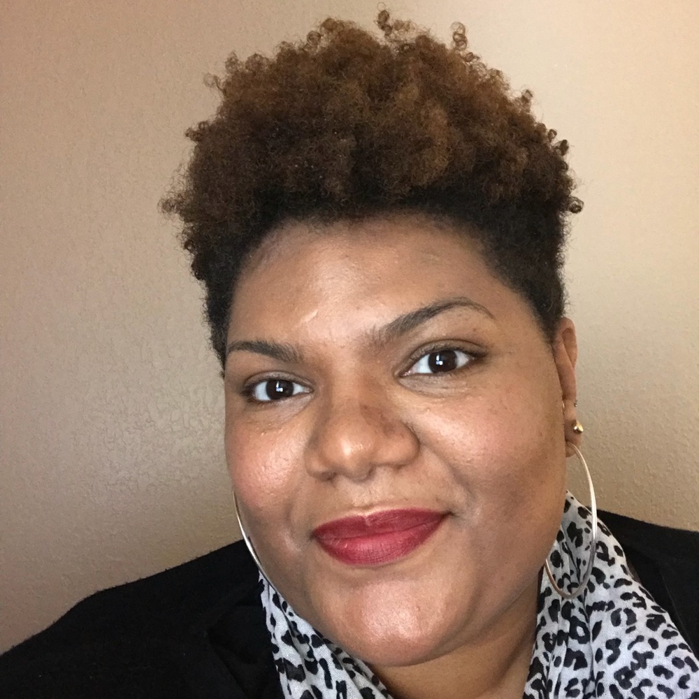 Meet your Posher, Latosha
